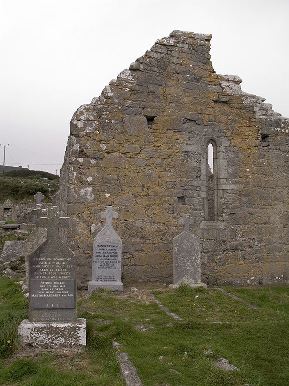 Seven Churches site, Inis Mór, Ireland.  Click for next photo.