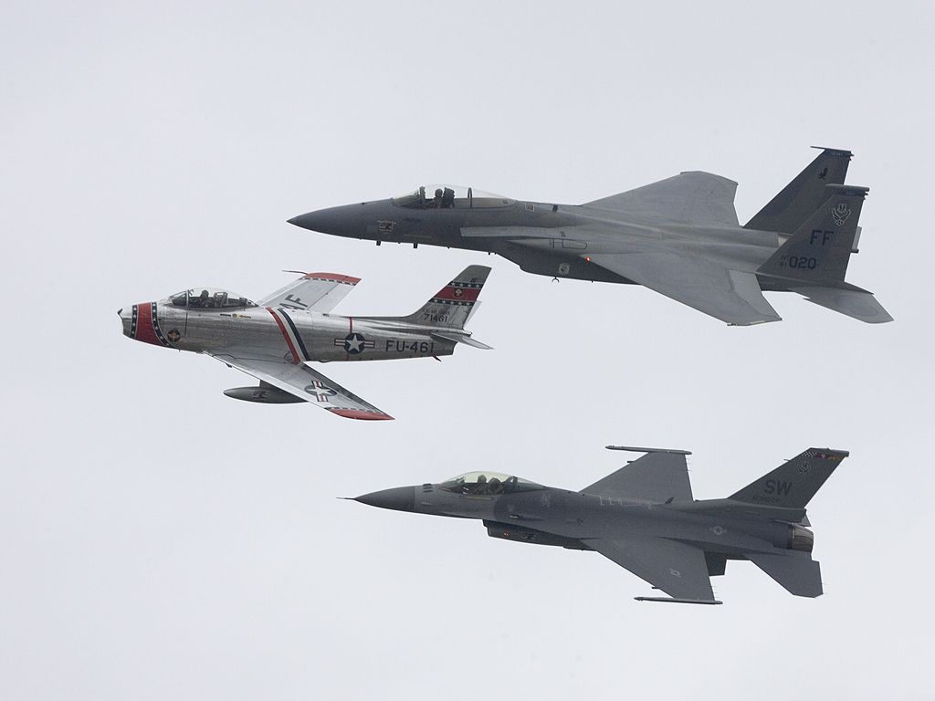 Heritage Flight, Rhode Island ANG 2005, F-86 Sabre, F-15 Eagle, F-16 Falcon.  Click for next photo.