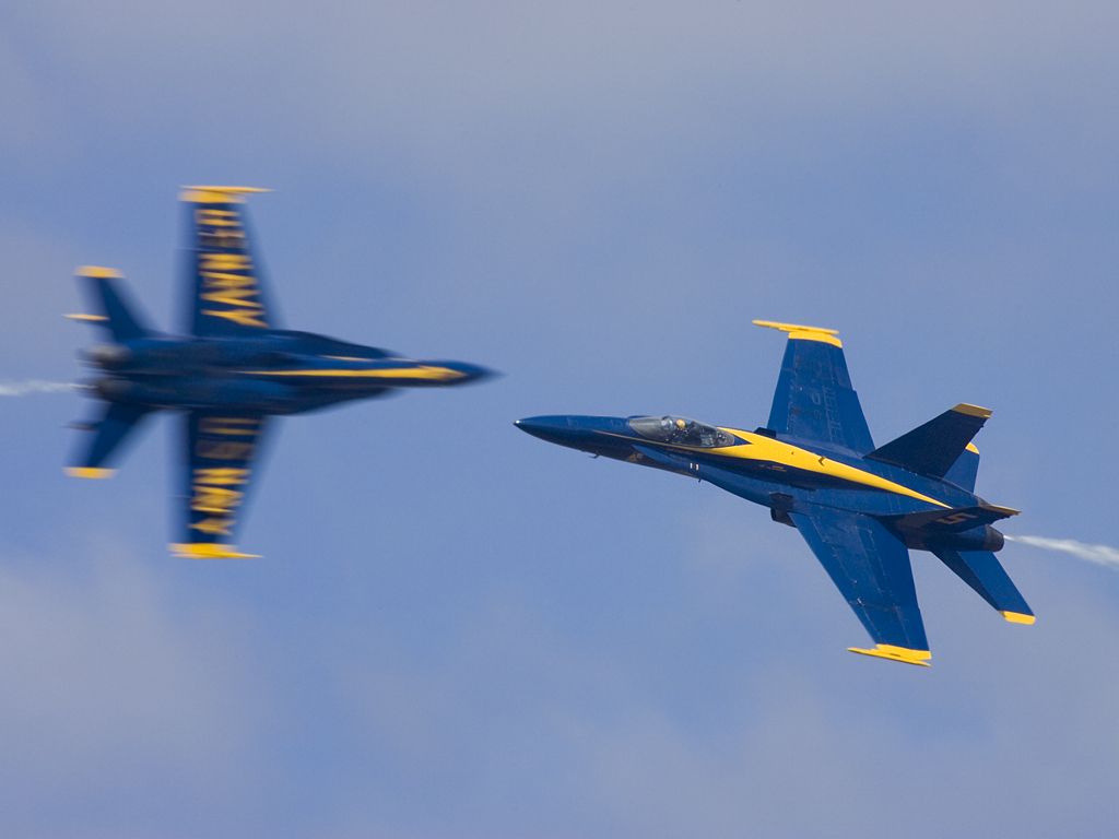 Blue Angels solo fliers meet, Rhode Island ANG 2005.  Click for next photo.