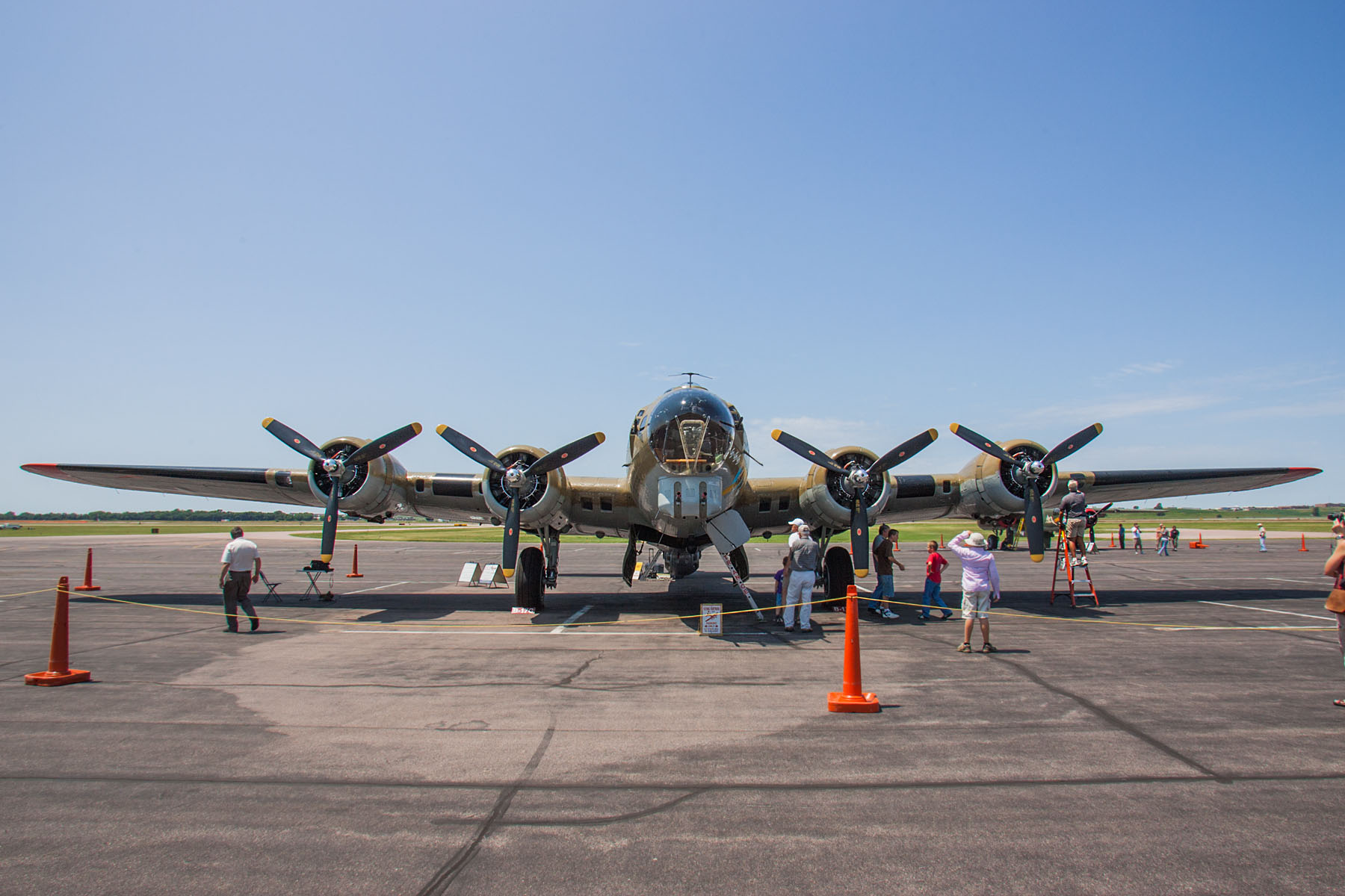 B-17 Flying Fortress "Nine O Nine," Wings of Freedom tour.  Click for next photo.