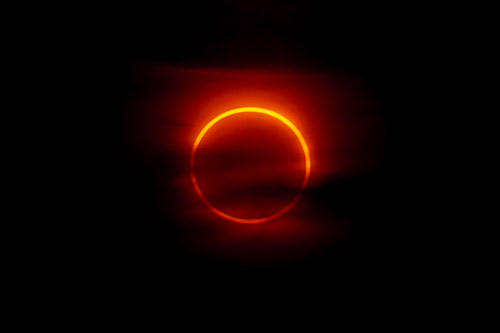The peak of the annular eclipse at 4:04 a.m., May 31, 2003, Iceland. Exposure 2 seconds at f/8.