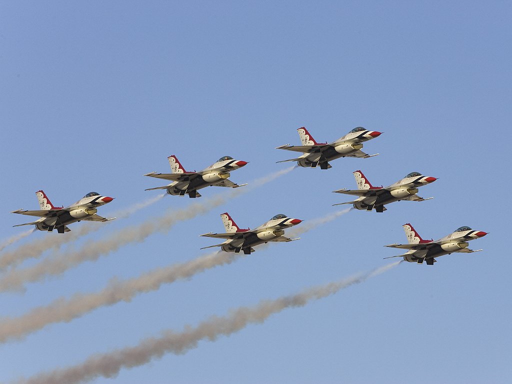 US Air Force Thunderbirds, Aviation Nation in Las Vegas.  Click for next photo.