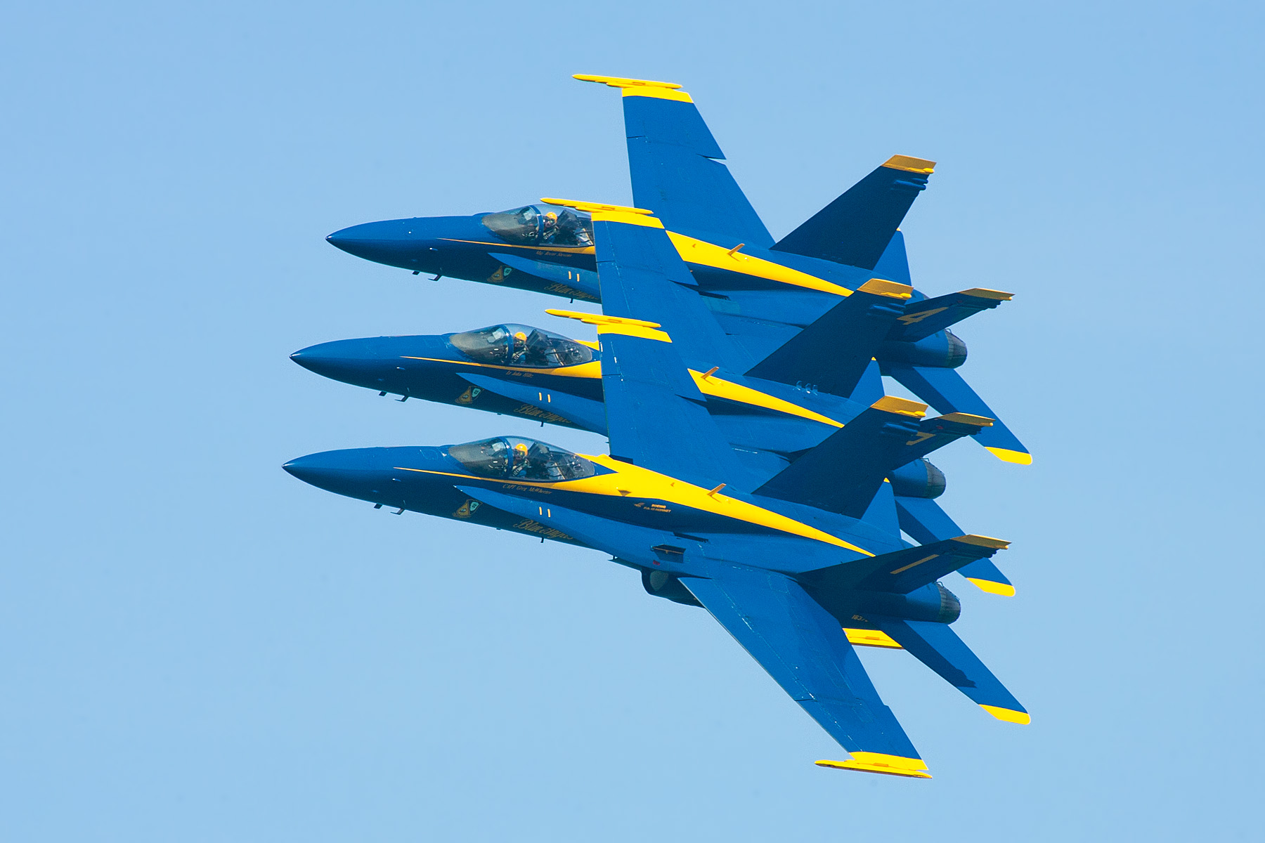 Blue Angels, Chicago Air and Water Show.  Click for next photo.
