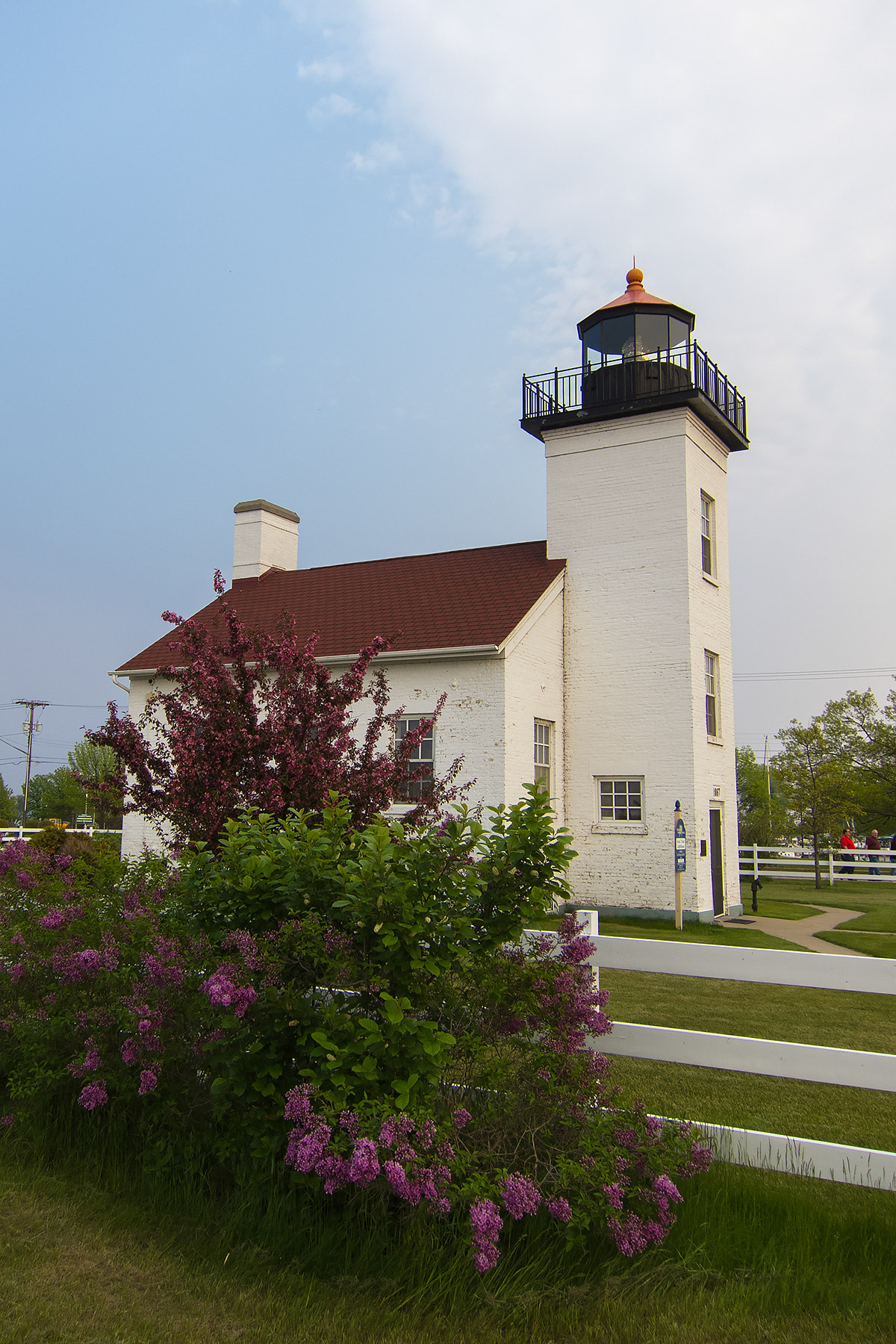 Sand Point Lighthouse, Escanaba, Michigan.  Click for next photo.