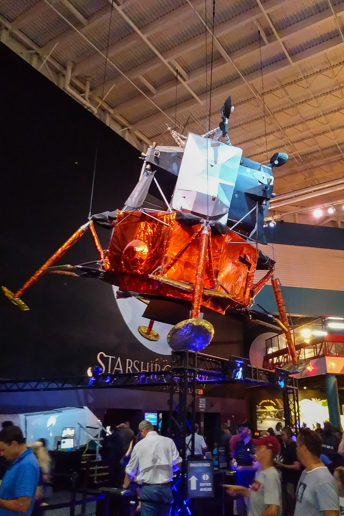 Apollo Lunar Excursion Module, Johnson Space Center, Houston.  A replica, of course.  Click for next photo.