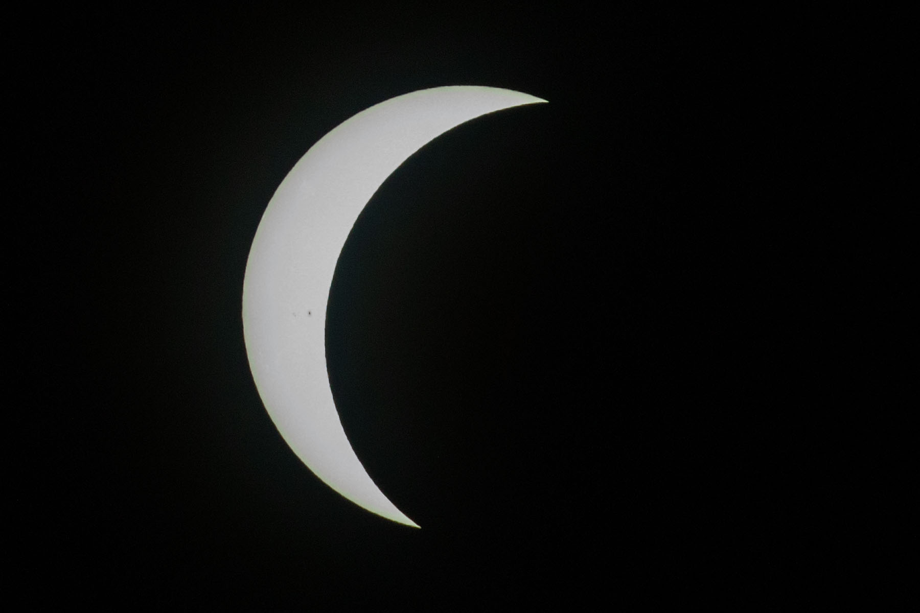 Partial phase of the eclipse, switched to neutral glass filter.  Click for next photo.